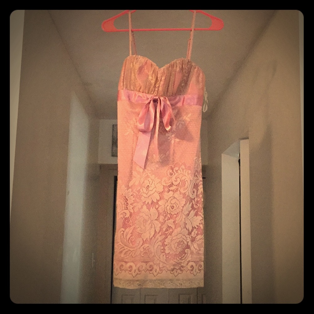 Pink dress perfect for a wedding. Size 5.